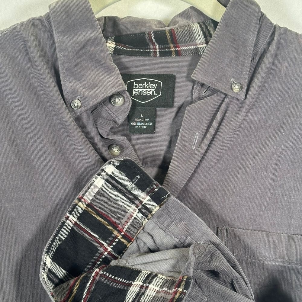 Berkley Jensen Men's Size L Gray Corduroy Button Up Shirt‎